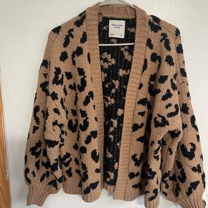 Cozy Abercrombie Cardigan-xl